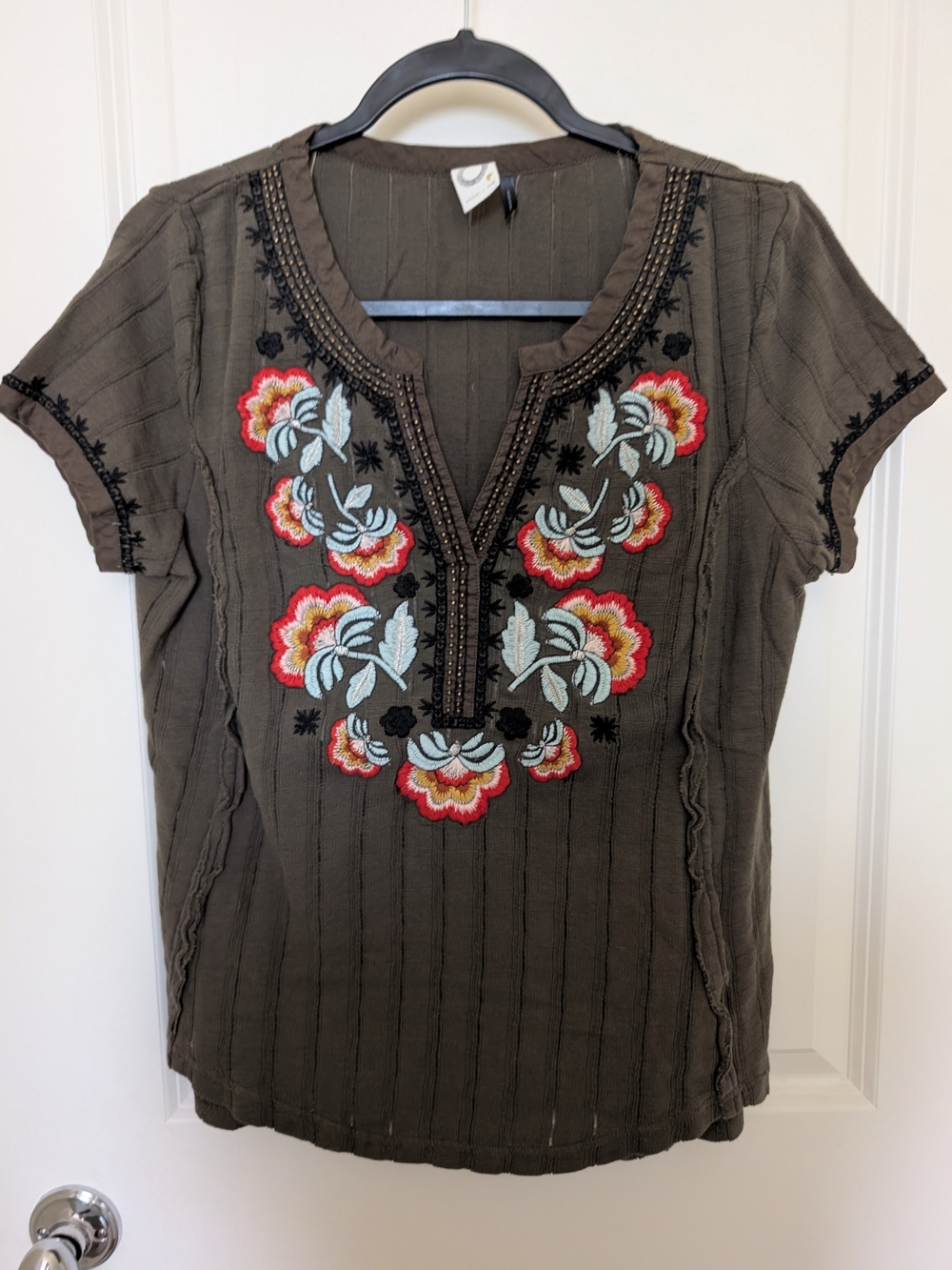 Embroidered Olive V-Neck Short Sleeve Top with Floral Detail